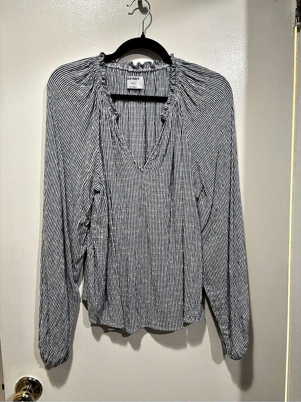Old Navy Striped Blouse in Blue & White Size Medium Tall